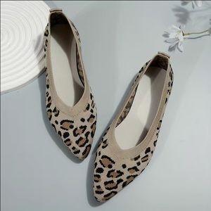 Leopard Print Pointed Toe Flats